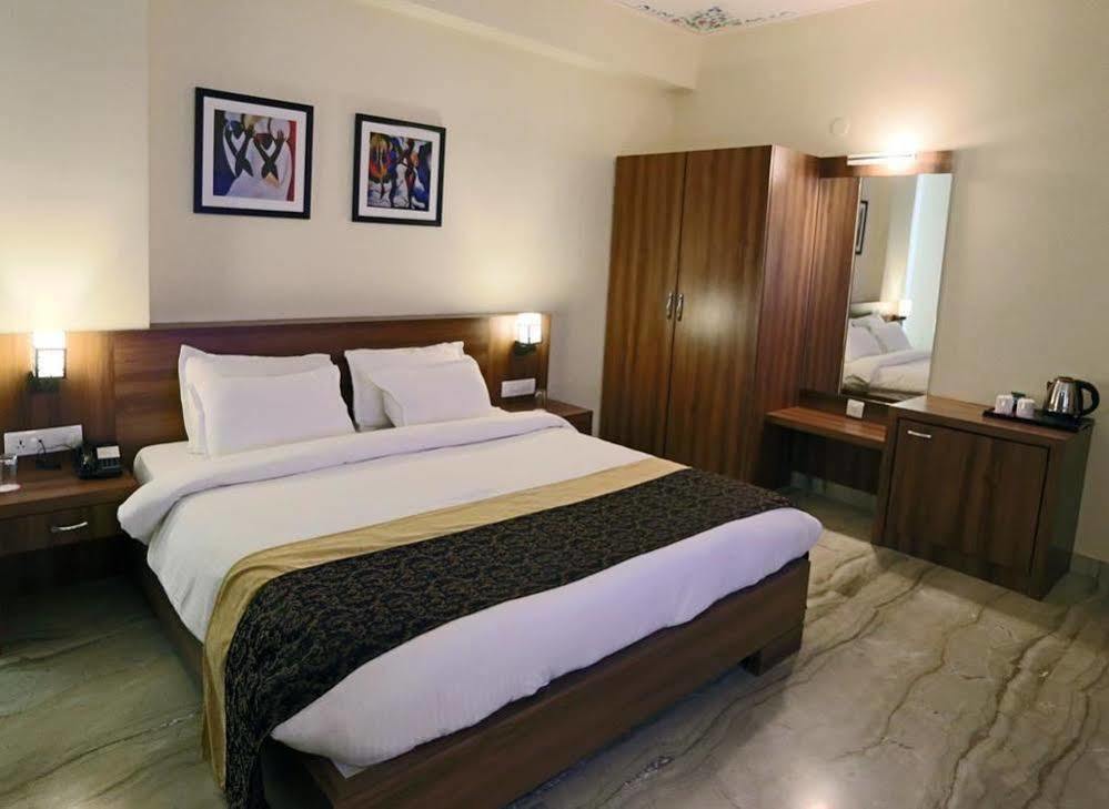 Hotel Mewargarh Udaipur By Red Lion S Exterior foto